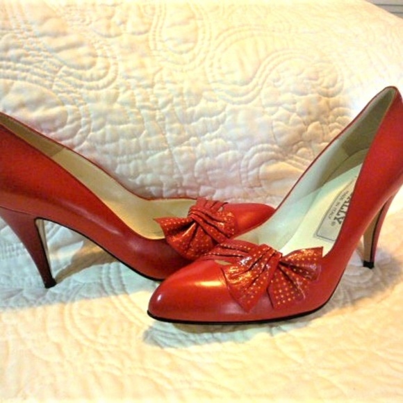 Bally Italy Shoes - Gorgeous Bally Italy Red Leather Pumps sz 7